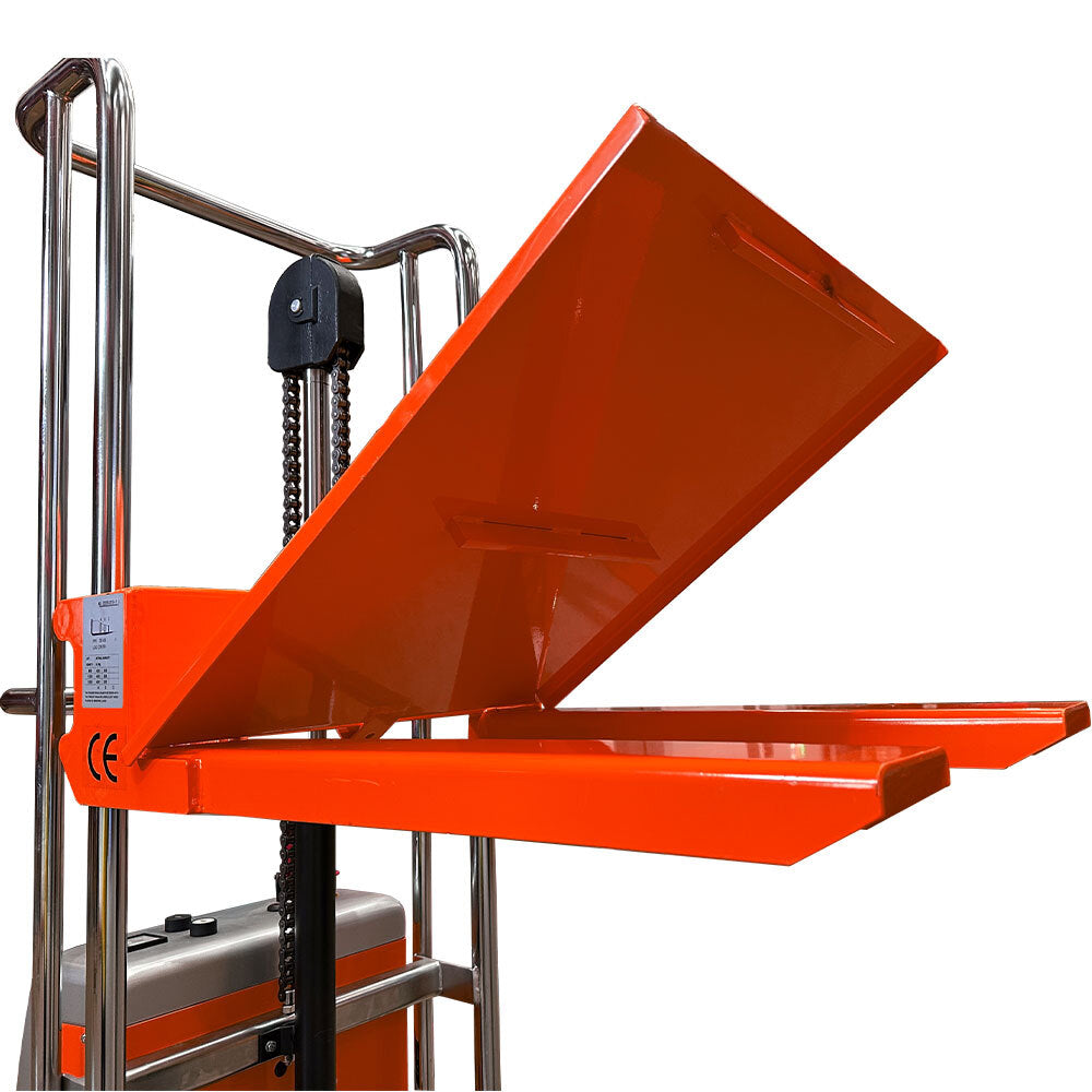 An orange hydraulic lifting platform with an open tray, showcasing its chain mechanism and sturdy metal frame.